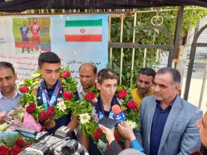 دانش آموزان افتخار